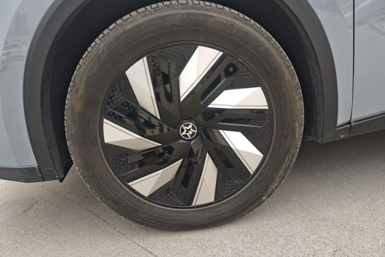 Used Venucia V DD-i 2023 110 km iE Version Exterior 4