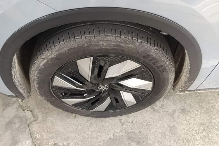 Used Venucia V DD-i 2023 60km iD Version Exterior 4