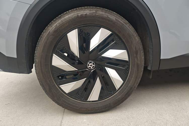 Used Venucia V DD-i 2023 110 km iE Version Exterior 5