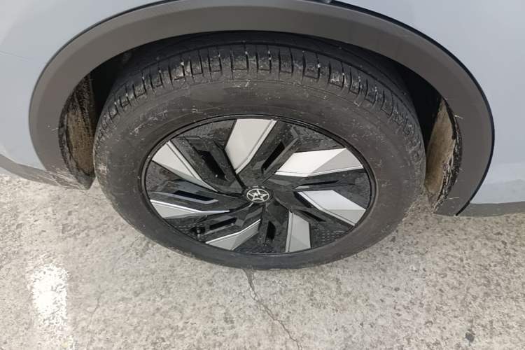 Used Venucia V DD-i 2023 60km iD Version Exterior 5