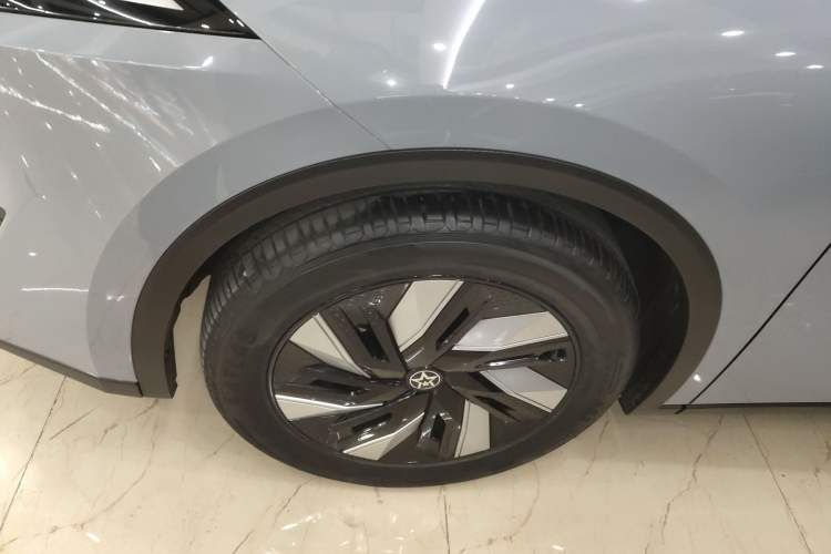 Used Venucia V DD-i 2023 60km iD Version Exterior 7