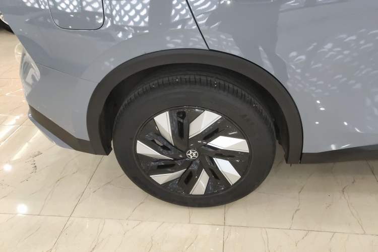 Used Venucia V DD-i 2023 60km iD Version Exterior 8