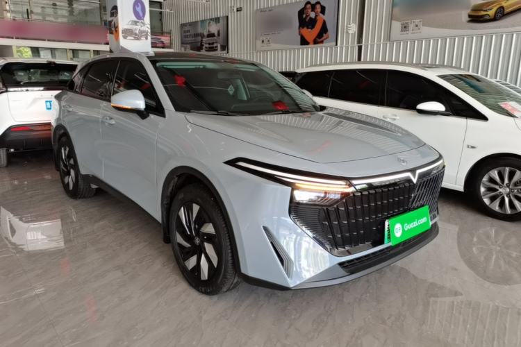 Used Venucia V DD-i 2023 60km iD Version Front Right 45 Deg