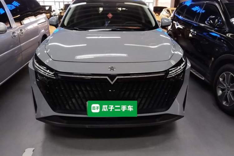 Used Venucia V DD-i 2023 60km iD Version Front