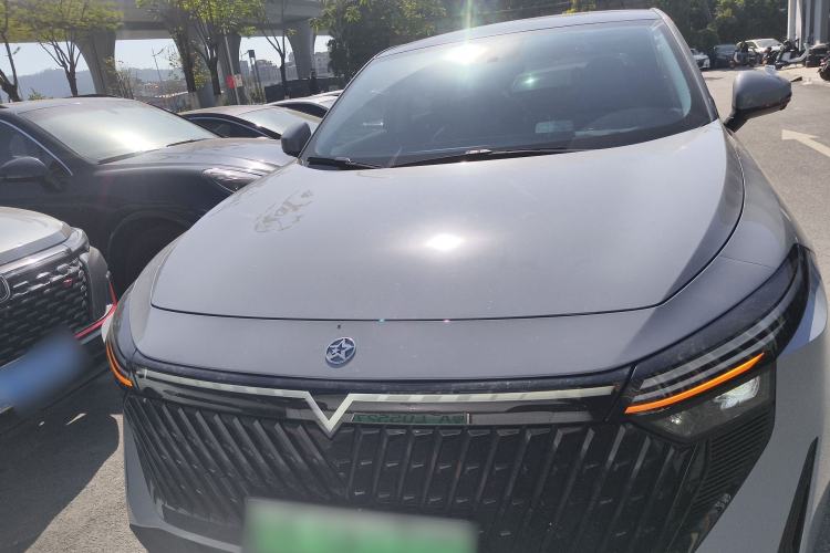 Used Venucia V DD-i 2023 60km iD Version Front