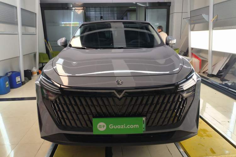 Used Venucia V DD-i 2023 60km iD Version Front