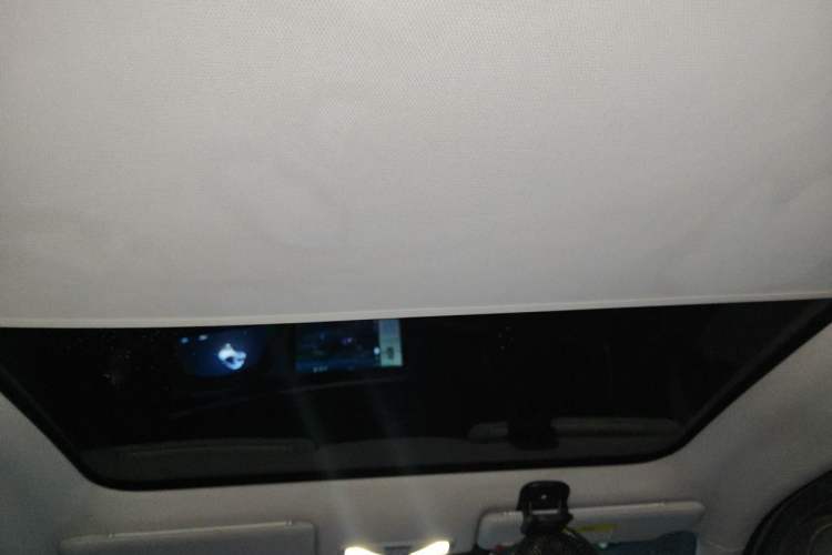 Used Venucia V DD-i 2023 110 km iE Version Headliner