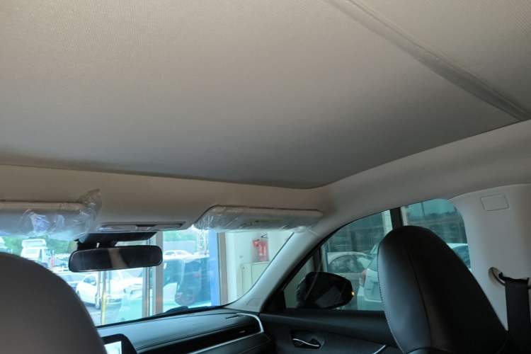Used Venucia V DD-i 2023 110 km iE Version Headliner
