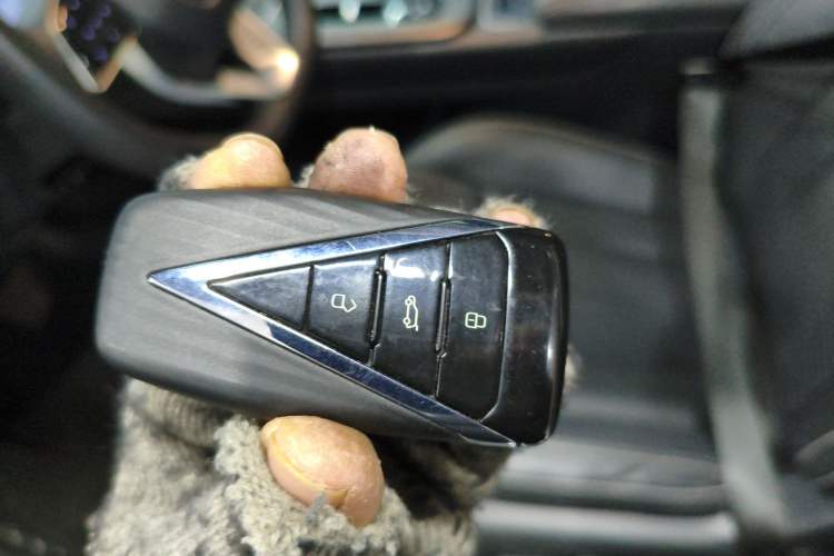 Used Venucia V DD-i 2023 110 km iE Version Interior 1