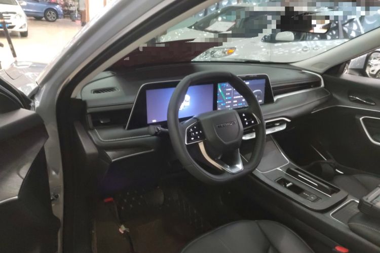Used Venucia V DD-i 2023 60km iD Version Interior 2
