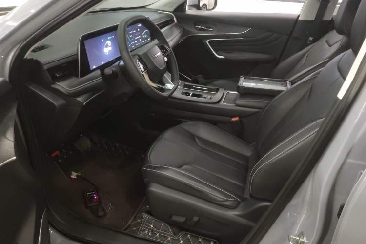 Used Venucia V DD-i 2023 60km iD Version Interior 3