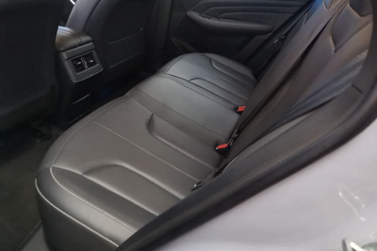 Used Venucia V DD-i 2023 60km iD Joy Ride Edition Interior 4
