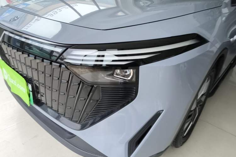 Used Venucia V DD-i 2023 110 km iE Version Left Front Headlight