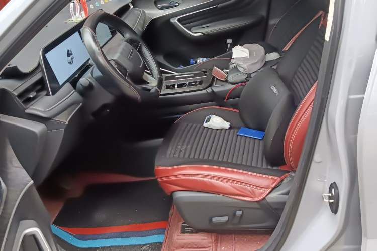 Used Venucia V DD-i 2023 60km iD Version Left Front Seat
