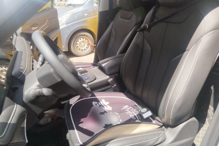 Used Venucia V DD-i 2023 60km iD Version Left Front Seat
