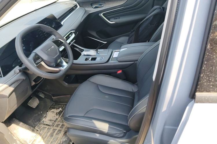 Used Venucia V DD-i 2023 110km iT Version Left Front Seat