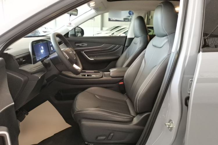 Used Venucia V DD-i 2023 60km iD Version Left Front Seat