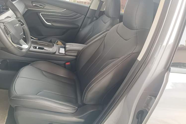 Used Venucia V DD-i 2023 60km iD Version Left Front Seat