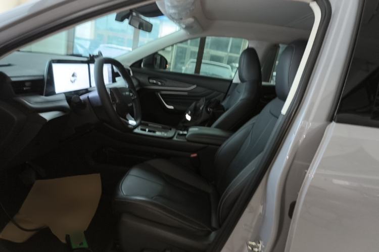 Used Venucia V DD-i 2023 110 km iE Version Left Front Seat