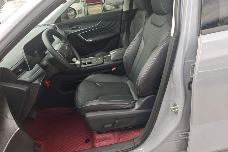 Used Venucia V DD-i 2023 60km iD Version Left Front Seat