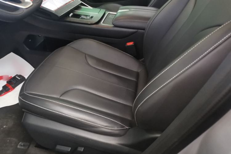 Used Venucia V DD-i 2023 60km iD Joy Ride Edition Left Front Seat