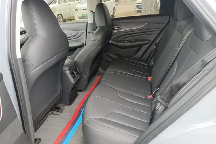 Used Venucia V DD-i 2023 110 km iE Version Left Rear Seat
