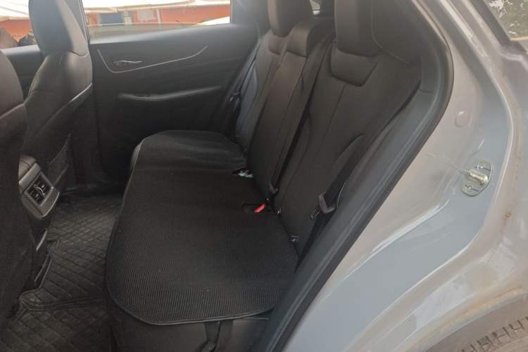 Used Venucia V DD-i 2023 110 km iE Version Left Rear Seat
