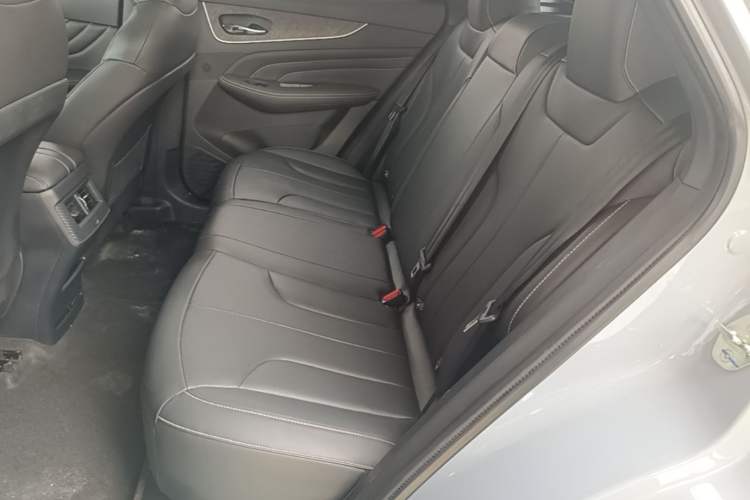 Used Venucia V DD-i 2023 60km iD Version Left Rear Seat