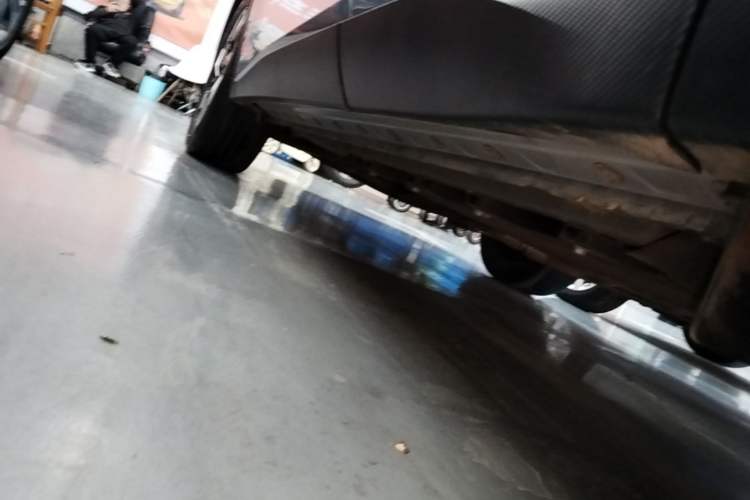 Used Venucia V DD-i 2023 60km iD Version Left Side Sill