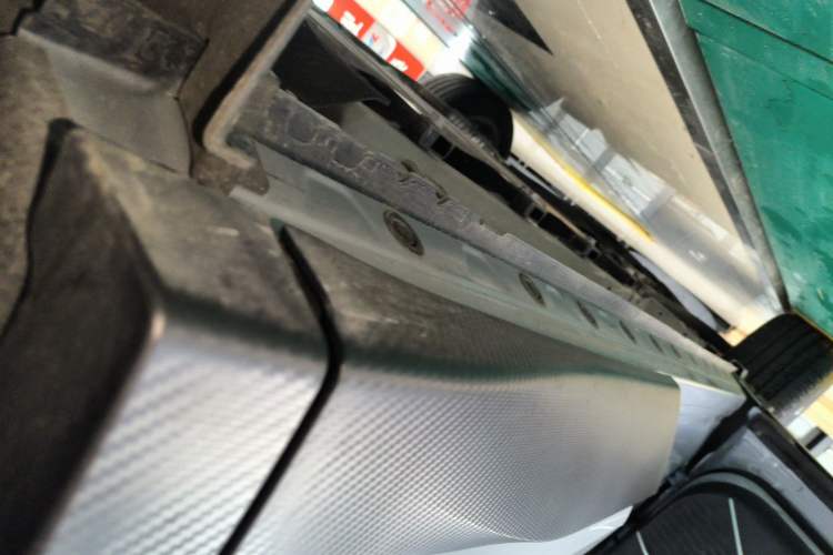 Used Venucia V DD-i 2023 60km iD Version Left Side Sill