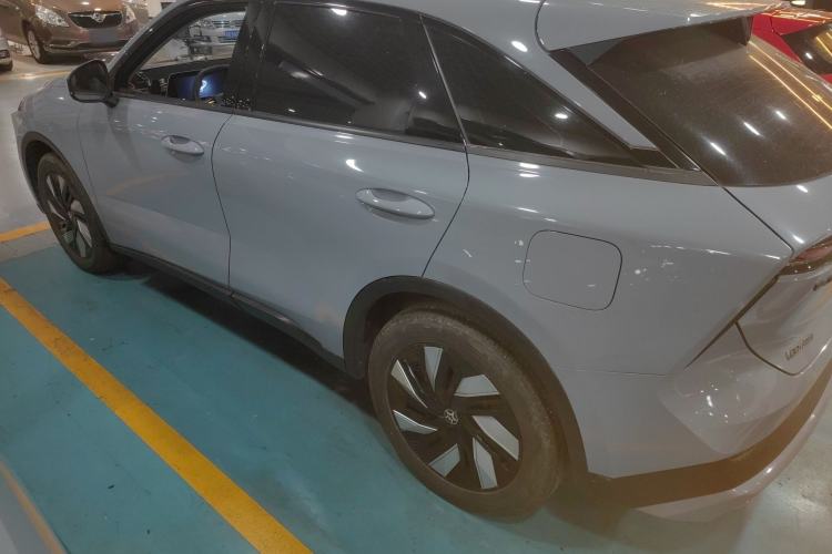 Used Venucia V DD-i 2023 60km iD Version Left Side