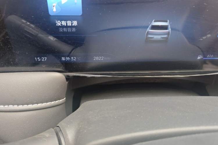 Used Venucia V DD-i 2023 110 km iE Version Odometer Close Up