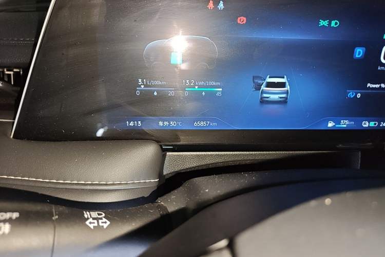 Used Venucia V DD-i 2023 60km iD Version Odometer Close Up