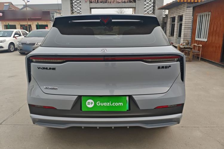 Used Venucia V DD-i 2023 110 km iE Version Rear