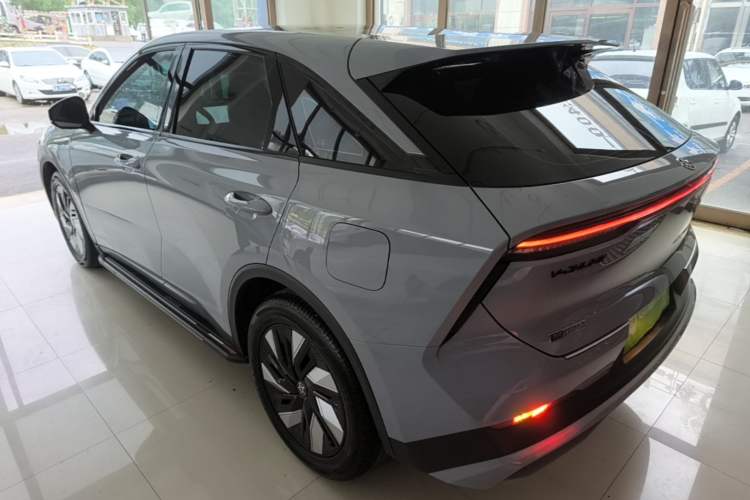 Used Venucia V DD-i 2023 110 km iE Version Rear Left 45 Deg