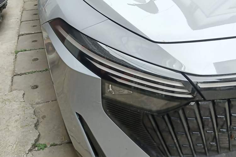 Used Venucia V DD-i 2023 60km iD Version Right Front Headlight