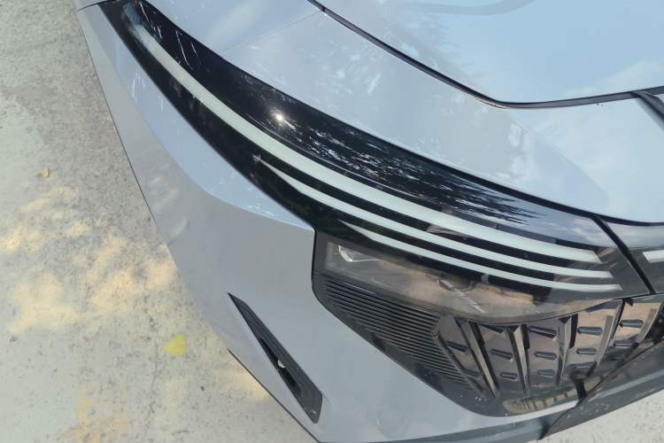 Used Venucia V DD-i 2023 110 km iE Version Right Front Headlight