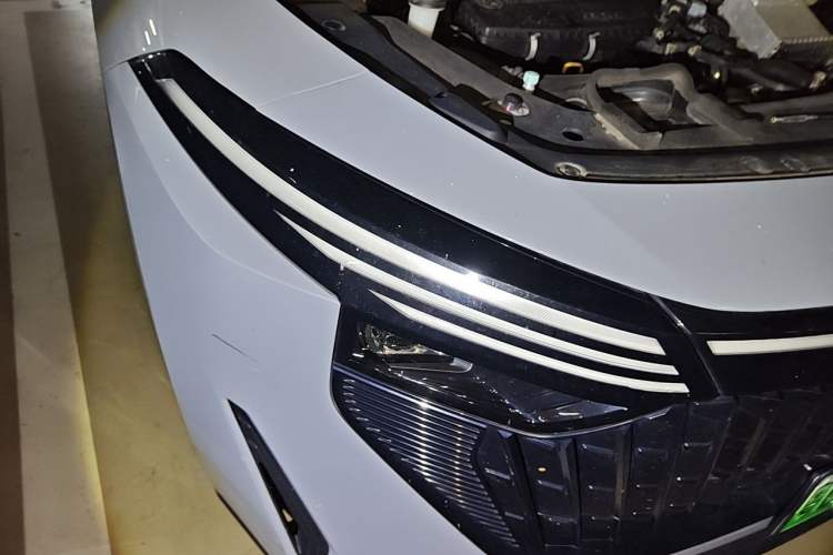 Used Venucia V DD-i 2023 60km iD Version Right Front Headlight