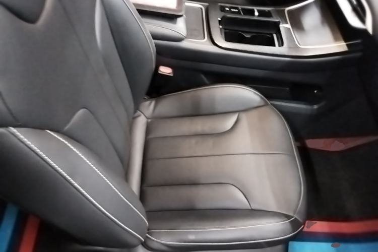 Used Venucia V DD-i 2023 60km iD Version Right Front Seat