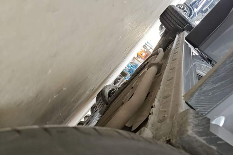 Used Venucia V DD-i 2023 60km iD Version Right Side Sill