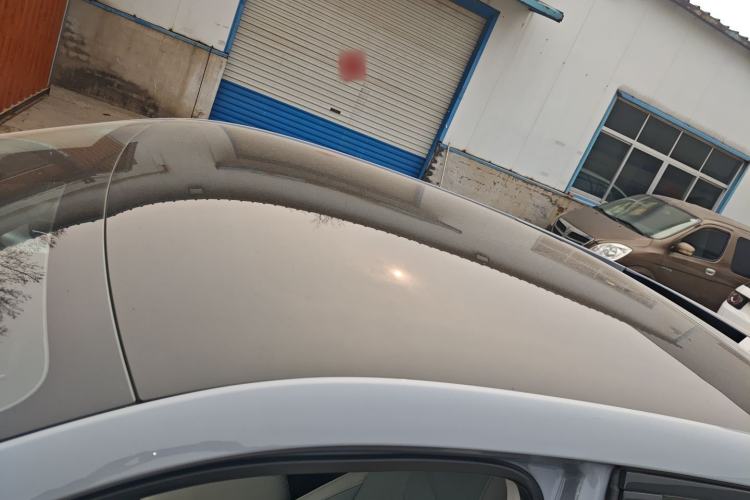 Used Venucia V DD-i 2023 110 km iE Version Roof