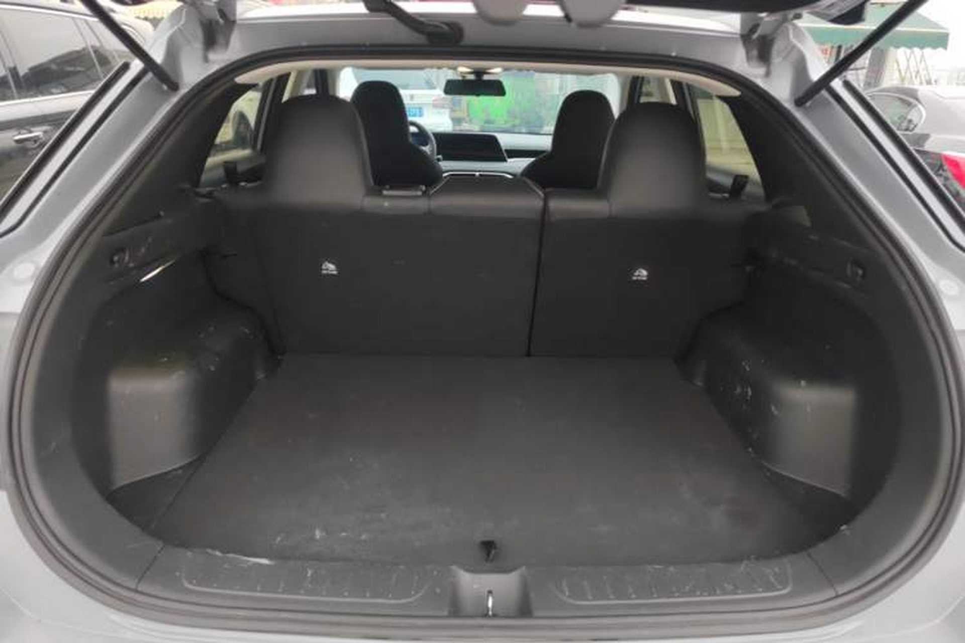 Used Venucia V DD-i 2023 110 km iE Version Trunk