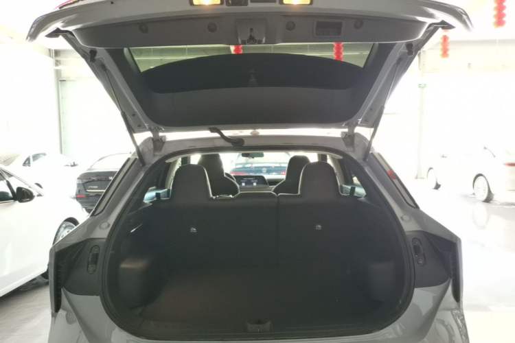 Used Venucia V DD-i 2023 60km iD Version Trunk