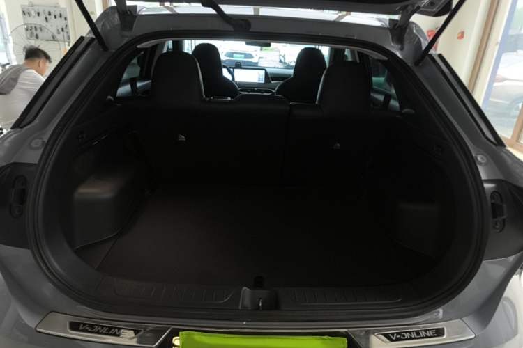 Used Venucia V DD-i 2023 110 km iE Version Trunk