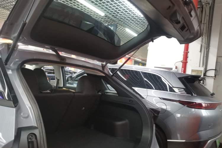 Used Venucia V DD-i 2023 60km iD Joy Ride Edition Trunk