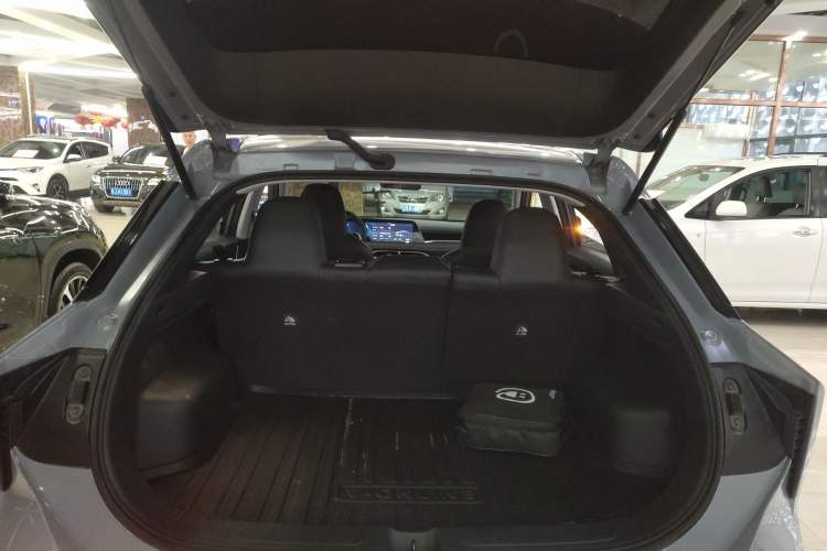 Used Venucia V DD-i 2023 60km iD Version Trunk