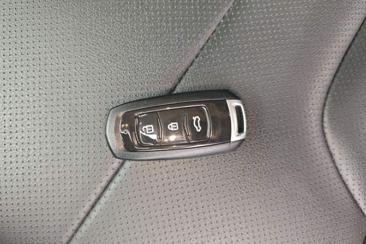 Used Venucia V DD-i 2023 60km iD Version Vehicle Key