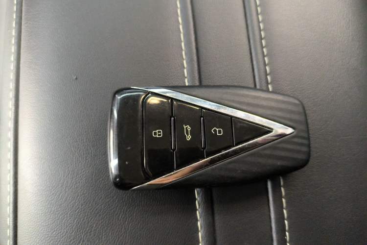 Used Venucia V DD-i 2023 60km iD Version Vehicle Key