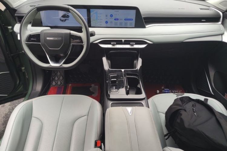 Used Venucia V DD-i 2023 110 km iE Version Center Console