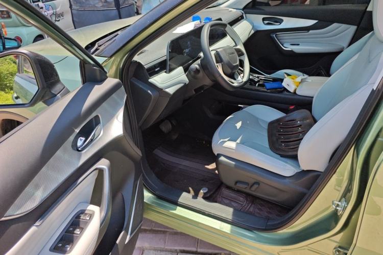 Used Venucia V DD-i 2023 110km iT Version Driver Seat